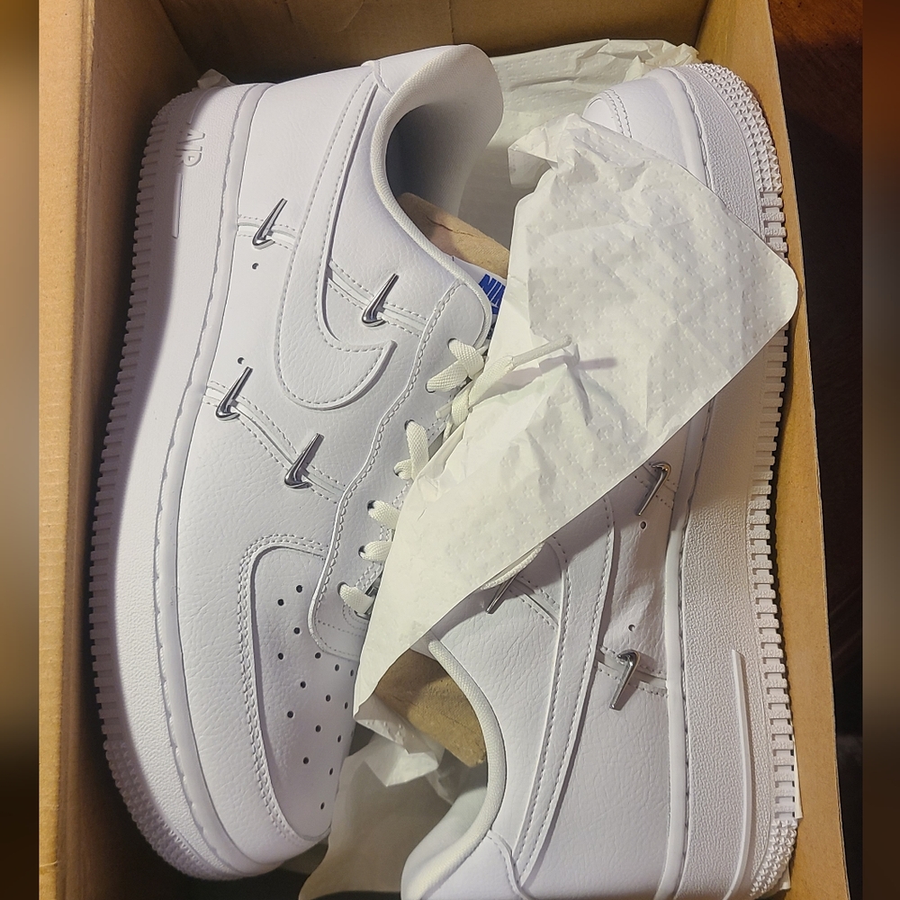 Nike Air Force 1 `07 LX